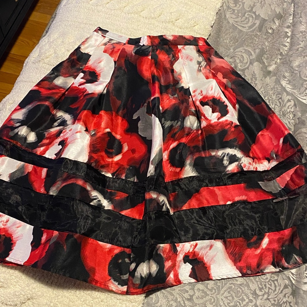 Floral Red & Black Women's Skirt | S
